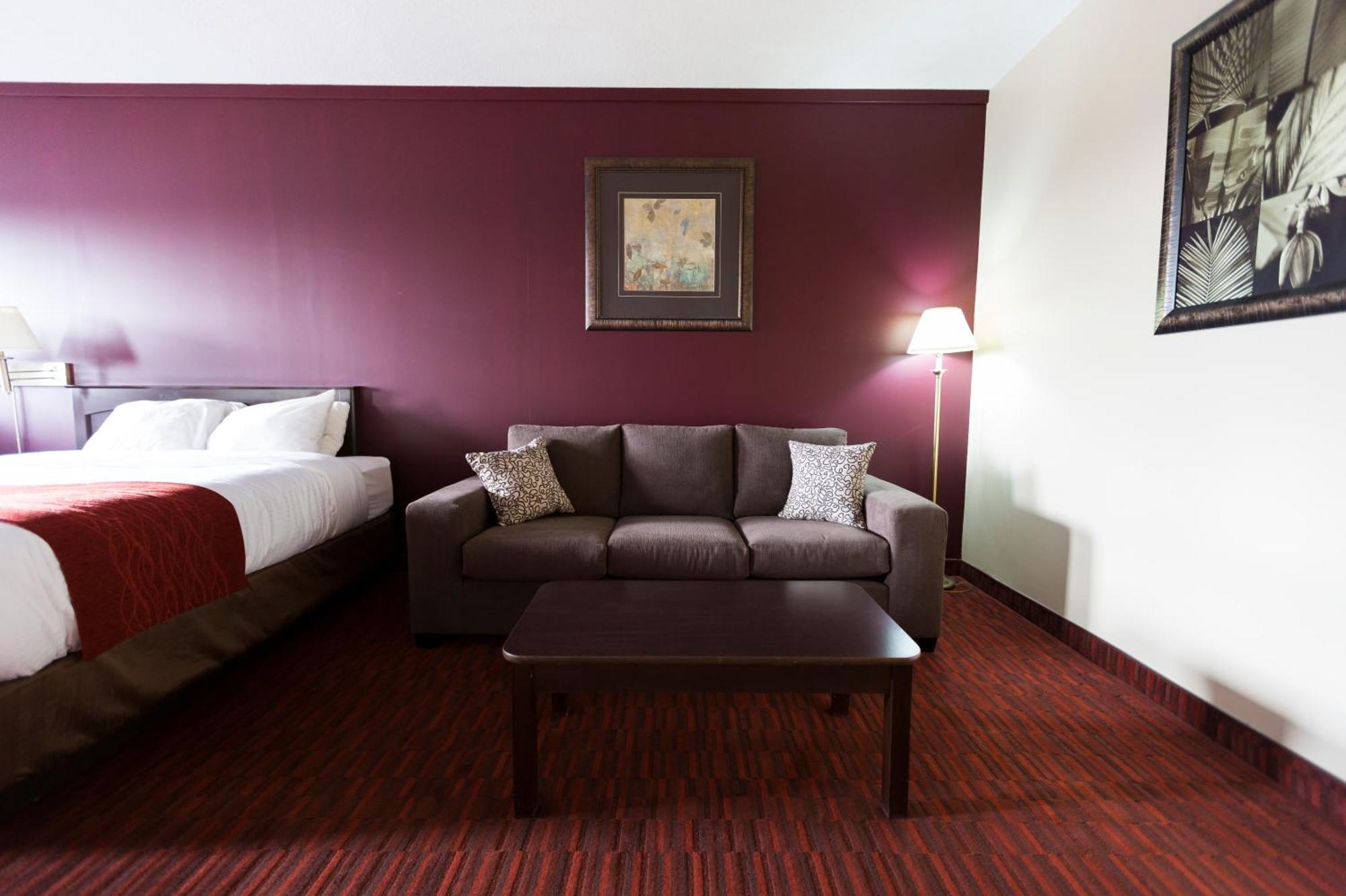 Queen Room with Two Queen Beds and Kitchenette